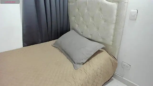 Snapshot of Sunnycurvymf chatting on 11/05/25, 09:48 Sunnycurvymf online show from 11/05/25, 09:48