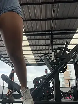 Snapshot of AlannaEvons chatting on 10/20/25, 04:29 AlannaEvons online show from 10/20/25, 04:29