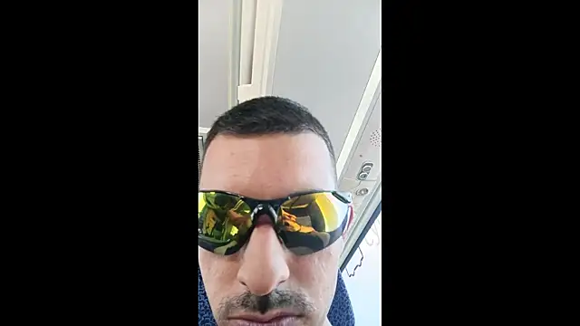 Greek crazy couple online show from 10/01/25, 09:04