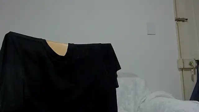 Snapshot of Rocky_Muscle chatting on 07/11/26, 02:25 Rocky Muscle online show from 07/11/26, 02:25