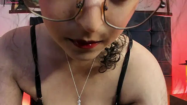 Milu04   online show from 10/06/25, 12:57