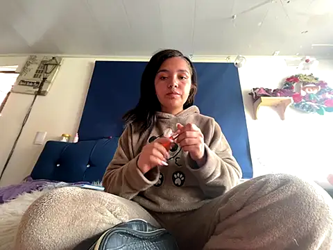 amanne misa online show from 12/15/25, 06:56