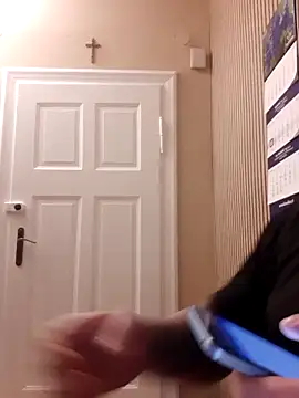 Snapshot of krysztalowy chatting on 11/17/25, 05:57 krysztalowy online show from 11/17/25, 05:57