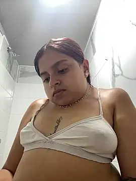 Snapshot of sbanna_valle_ chatting on 03/04/26, 12:05 sbanna valle online show from 03/04/26, 12:05