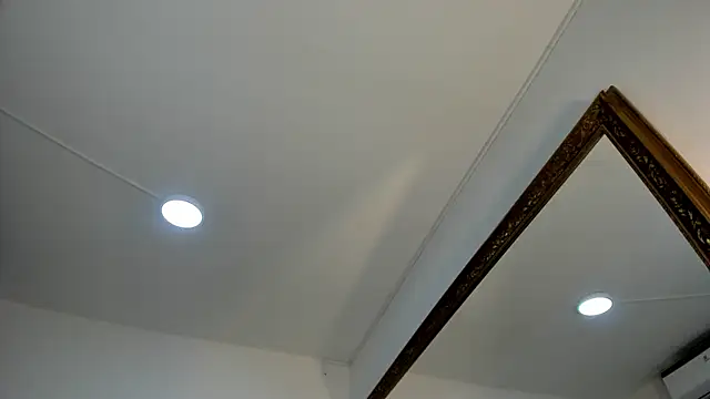 AnnieVegga online show from 10/21/25, 03:13