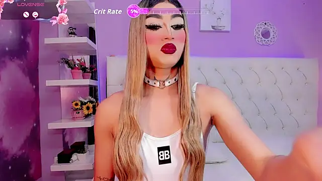 Snapshot of Miacuteee chatting on 10/08/25, 08:17 Miacuteee online show from 10/08/25, 08:17