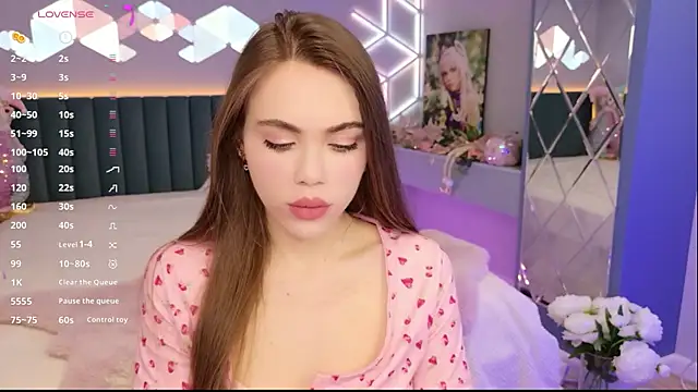 Snapshot of MimiFors chatting on 04/04/26, 07:33 MimiFors online show from 04/04/26, 07:33