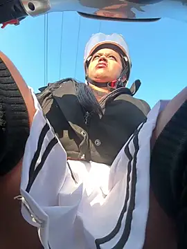 -Mia1 online show from 02/25/26, 12:04