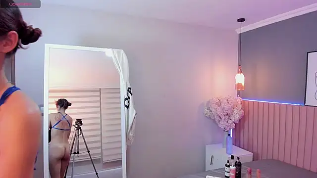 Snapshot of Maraia_Ford chatting on 11/19/25, 08:20 Maraia Ford online show from 11/19/25, 08:20