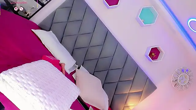 Snapshot of Amira_Ember chatting on 02/06/26, 09:07 Amira Ember online show from 02/06/26, 09:07