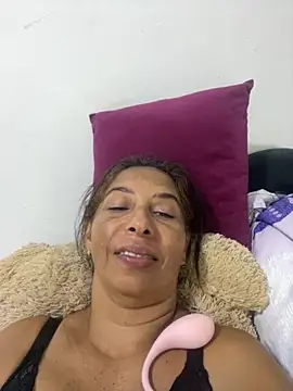 maleja23 online show from 11/25/25, 02:55