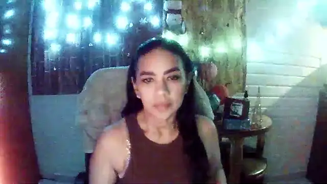 MiiaVelasquez online show from 12/19/25, 04:19