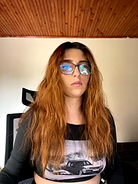 Snapshot of CoraVibes chatting on 09/30/25, 07:52 CoraVibes online show from 09/30/25, 07:52