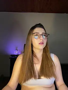 Snapshot of CoraVibes chatting on 10/01/25, 07:42 CoraVibes online show from 10/01/25, 07:42