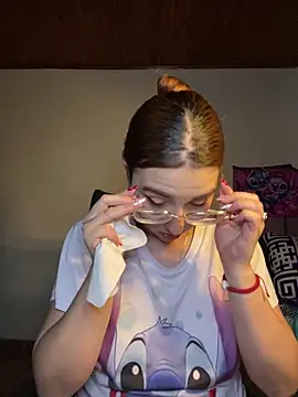 CoraVibes online show from 12/15/25, 11:58