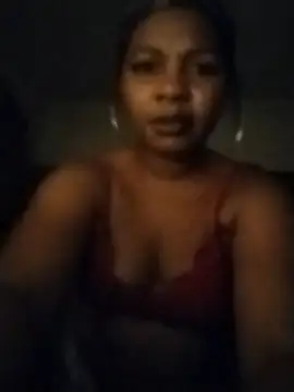 Snapshot of Ladiv33 chatting on 11/13/25, 10:41 Ladiv33 online show from 11/13/25, 10:41