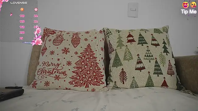 Roxybeautyy online show from 02/09/26, 09:35