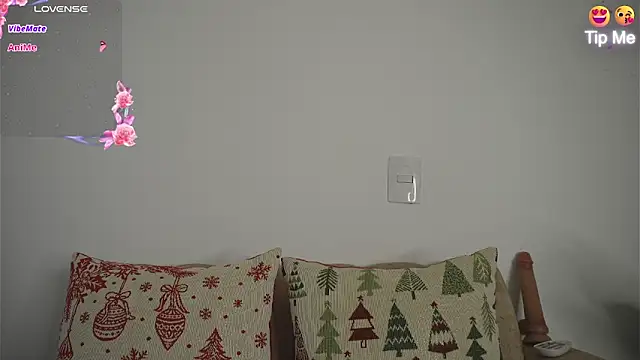 Roxybeautyy online show from 02/21/26, 09:43