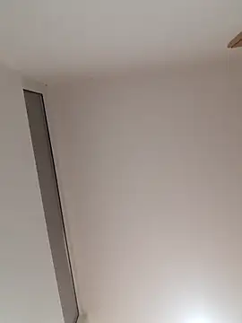 Snapshot of Mis21ema chatting on 10/27/25, 09:19 Mis21ema online show from 10/27/25, 09:19