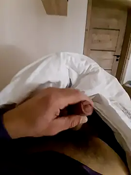 Grandgu9698 online show from 10/27/25, 11:09