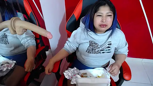 Snapshot of konojan_6 chatting on 11/15/25, 06:04 konojan 6 online show from 11/15/25, 06:04