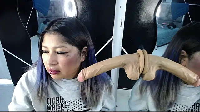 Snapshot of konojan_6 chatting on 11/25/25, 03:50 konojan 6 online show from 11/25/25, 03:50