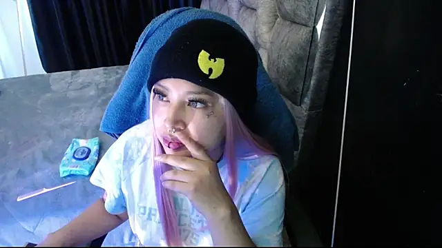 Snapshot of konojan_6 chatting on 12/22/25, 02:58 konojan 6 online show from 12/22/25, 02:58