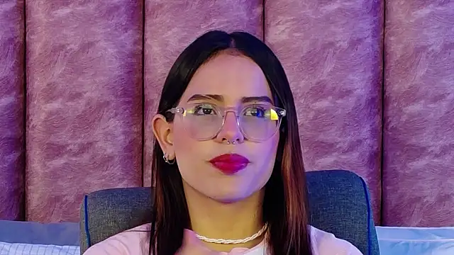 AleHoult online show from 10/28/25, 01:25