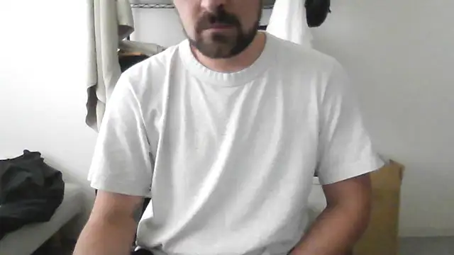 Snapshot of hornyjoe_xxx chatting on 12/01/25, 06:40 hornyjoe xxx online show from 12/01/25, 06:40