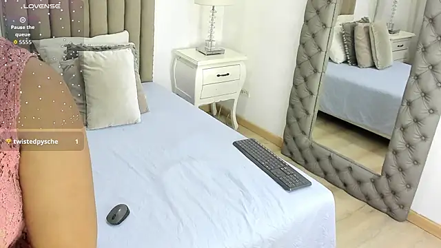 zusan king  online show from 10/20/25, 03:29