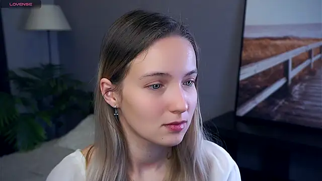 HongTomczak online show from 09/18/25, 07:21