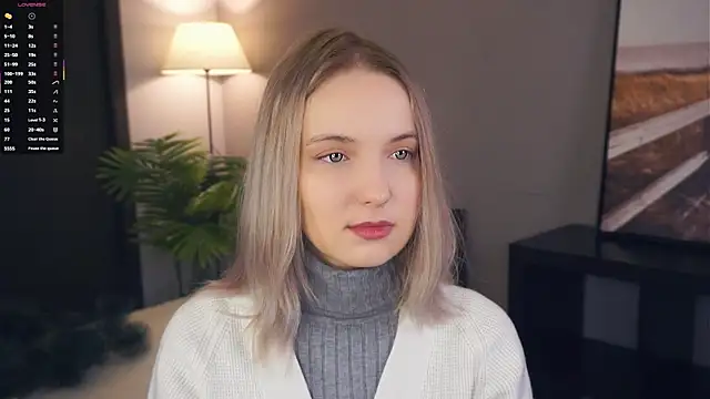 Snapshot of HongTomczak chatting on 12/21/25, 07:37 HongTomczak online show from 12/21/25, 07:37