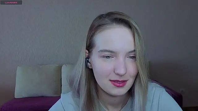 HongTomczak online show from 03/18/26, 07:44