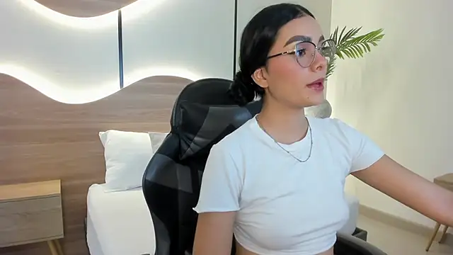 emily tolson online show from 12/02/25, 07:09