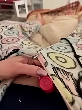 Snapshot of TaraWild chatting on 02/07/26, 12:36 TaraWild online show from 02/07/26, 12:36