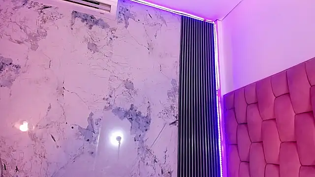 Mia Duarte1 online show from 10/21/25, 07:36