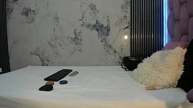 Mia Duarte1 online show from 10/24/25, 07:32