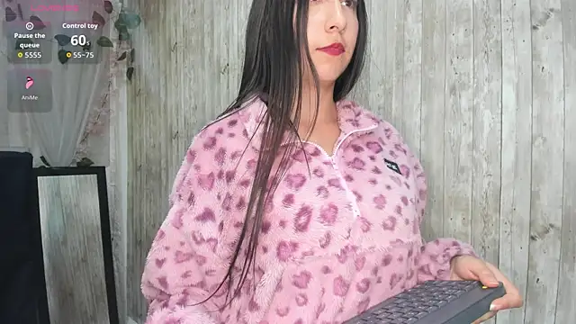 Sophi Thaylorr online show from 09/11/25, 12:49