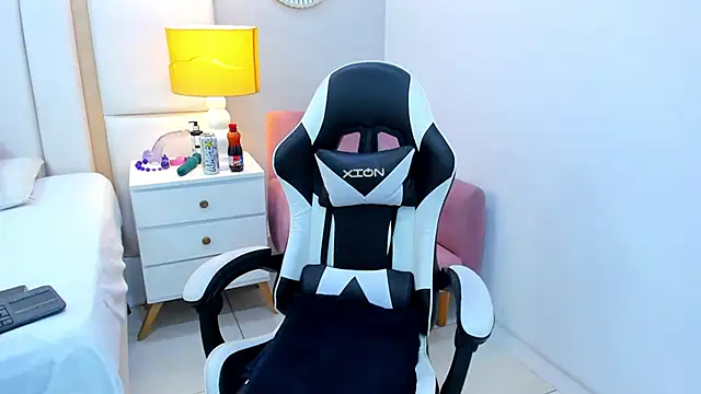 EimmyJones online show from 11/02/25, 01:46