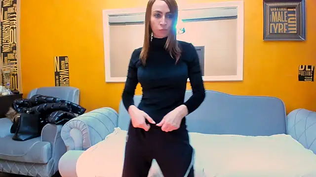 Snapshot of Roxee33 chatting on 11/28/25, 07:27 Roxee33 online show from 11/28/25, 07:27