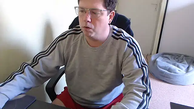 Snapshot of blueandwhite1 chatting on 03/02/25, 10:03 blueandwhite1 online show from 03/02/25, 10:03