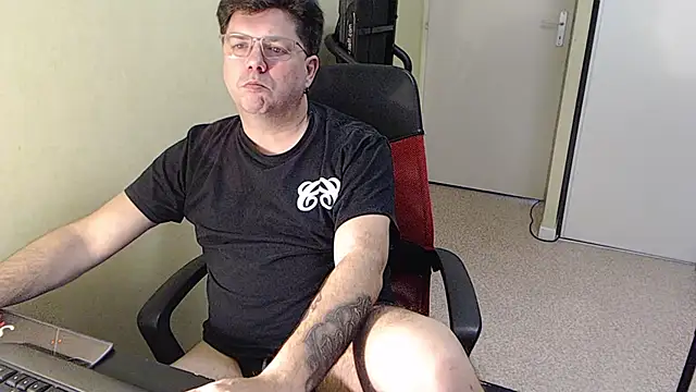 Snapshot of blueandwhite1 chatting on 01/31/26, 10:19 blueandwhite1 online show from 01/31/26, 10:19