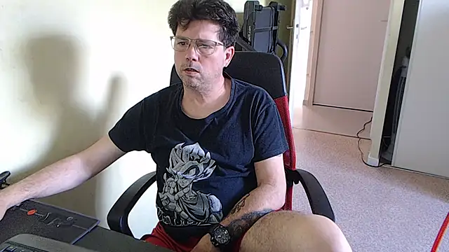 Snapshot of blueandwhite1 chatting on 04/09/26, 02:22 blueandwhite1 online show from 04/09/26, 02:22