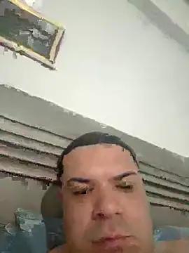 Snapshot of YadielPublic chatting on 02/19/26, 11:01 YadielPublic online show from 02/19/26, 11:01