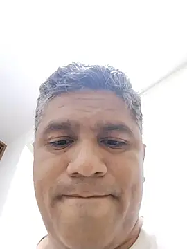 Snapshot of danigarci2307 chatting on 11/11/25, 03:01 danigarci2307 online show from 11/11/25, 03:01