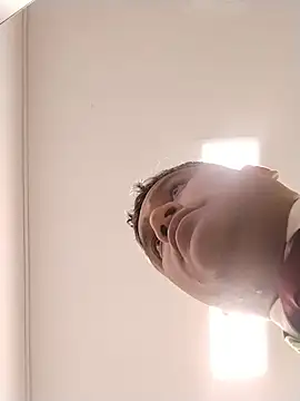 Snapshot of danigarci2307 chatting on 11/13/25, 08:41 danigarci2307 online show from 11/13/25, 08:41