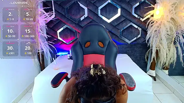 Snapshot of Zoe-Johnson_ chatting on 11/11/25, 09:48 Zoe-Johnson online show from 11/11/25, 09:48