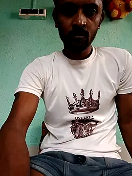 Snapshot of ShinuRoy chatting on 10/16/25, 08:48 ShinuRoy online show from 10/16/25, 08:48