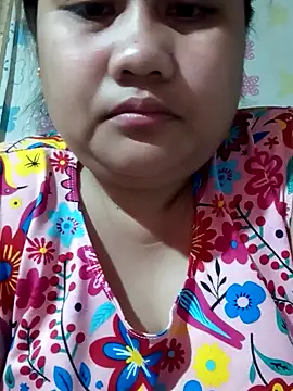 Snapshot of Weng_31 chatting on 10/12/25, 08:02 Weng 31 online show from 10/12/25, 08:02