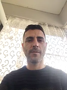 Snapshot of siad@xh chatting on 12/19/25, 12:34 siadxh online show from 12/19/25, 12:34